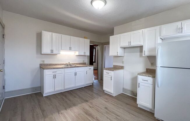 3 beds, 1 bath, $1,750, Unit 3rd Fl