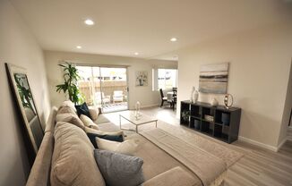 2 beds, 2 baths, 1,100 sqft, $2,750, Unit 6676-3I