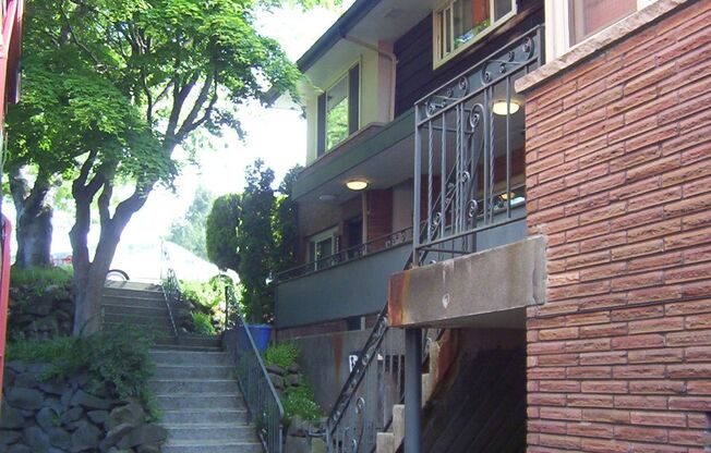 PD Parkdell Apartments