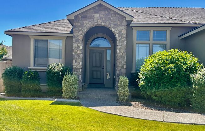Spacious 4 Bedroom Home in Quiet Cul-de-Sac – Prime Kennewick Location!