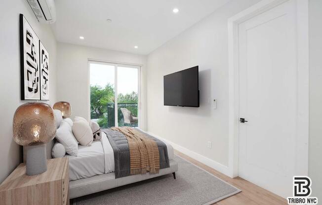 2 beds, 2 baths, $4,750, Unit 2M