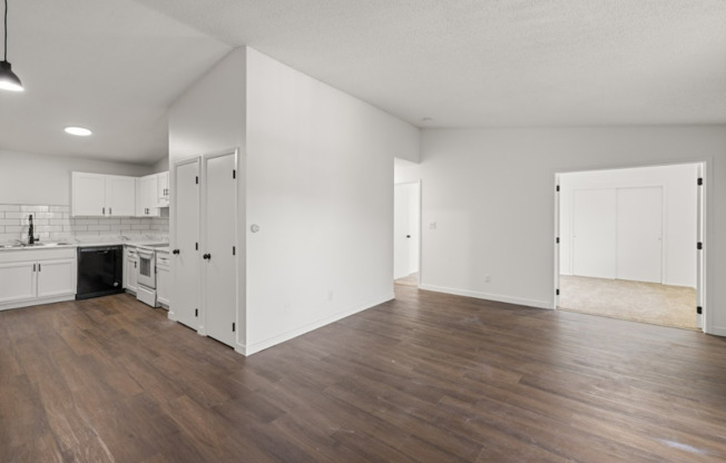 2 beds, 1.5 baths, 750 sqft, $847, Unit 5345-203