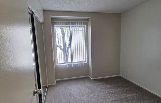 2 beds, 1 bath, 891 sqft, $2,410, Unit 480G