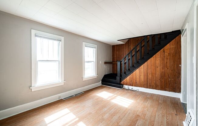 Walk to Lake Michigan from this Kenosha TownHome!