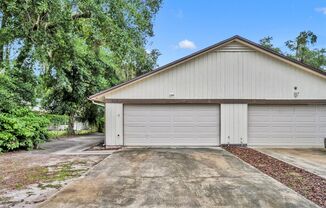 3/2 Duplex in the heart of Maitland