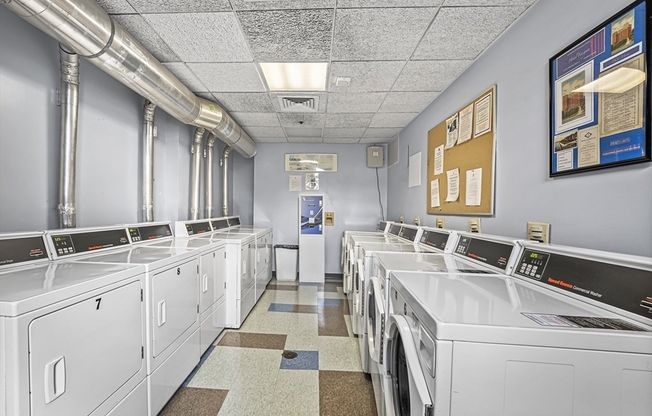 1 bed, 1 bath, 550 sqft, $3,400, Unit 1005