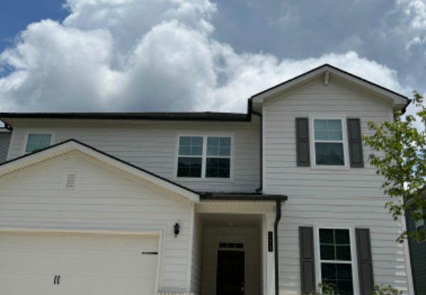 123 VIVIAN LN