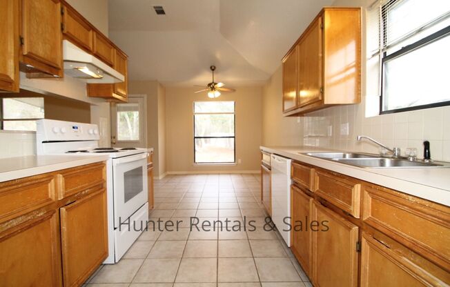 3 beds, 2 baths, $1,395