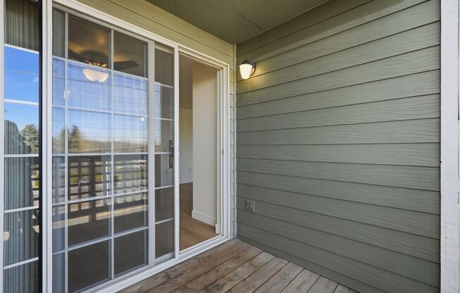 1 bed, 1 bath, 700 sqft, $1,475, Unit 67