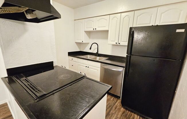 2 beds, 1.5 baths, $1,000, Unit #269