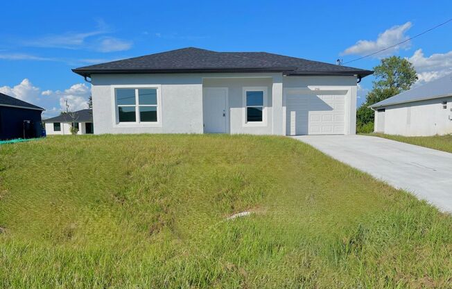 BRAND NEW 2/2/1- SW LEHIGH ACRES