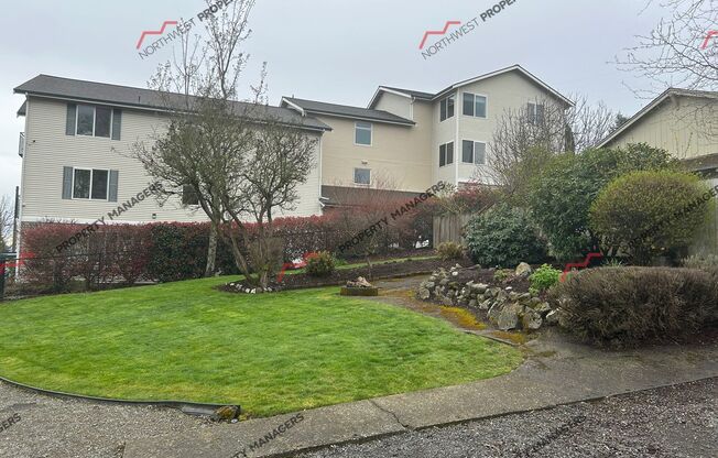 2 beds, 1 bath, 741 sqft, $1,395, Unit B201