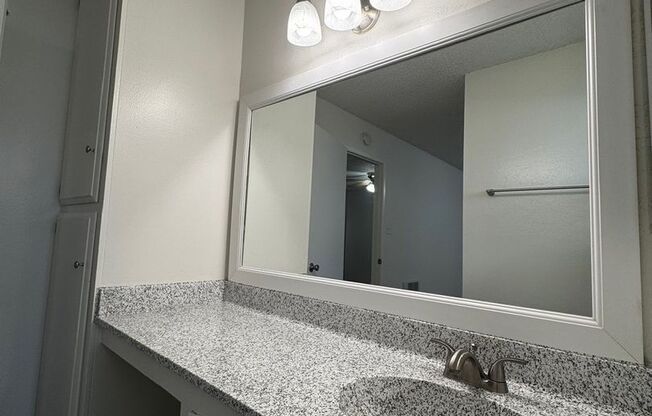 1 bed, 1 bath, 665 sqft, $2,125, Unit 107