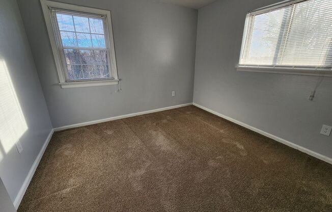 2 beds, 1 bath, 800 sqft, $899, Unit 402