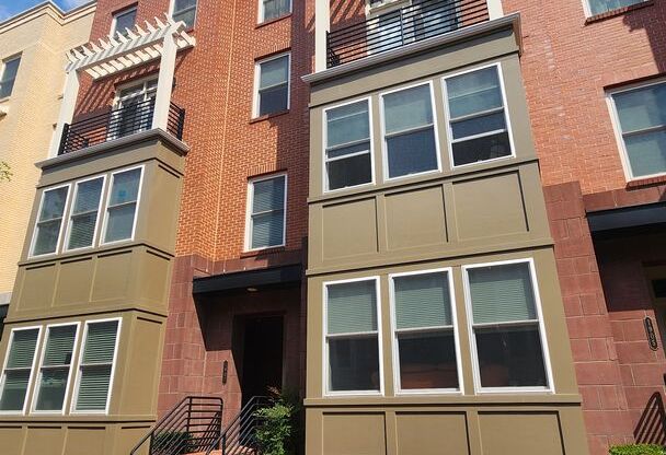 3 BR Plus Den and Garage in Potomac Yard!