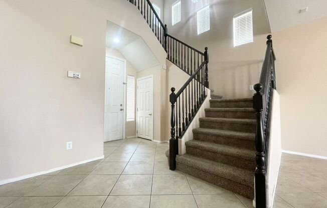 Southern Terrace Gem with Granite Kitchen & Primary Suite Retreat