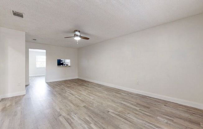 2 beds, 2 baths, 800 sqft, $1,800, Unit Unit 109