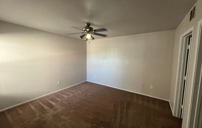 3 beds, 2 baths, $1,710, Unit # 2072