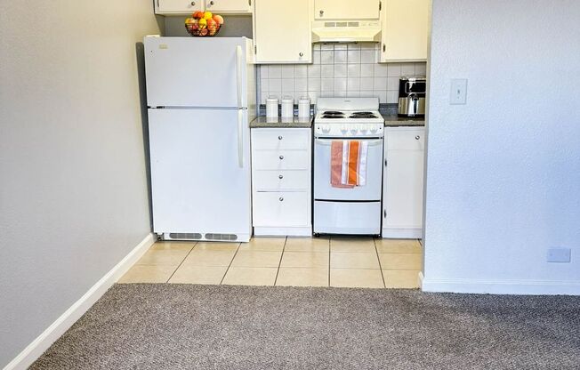 Studio, 1 bath, 390 sqft, $835