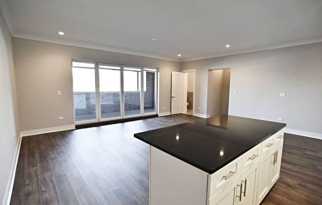 4 beds, 2.5 baths, 1,500 sqft, $4,900, Unit 927-104