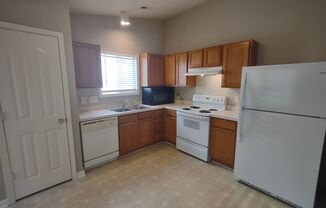 3 beds, 2 baths, $1,650