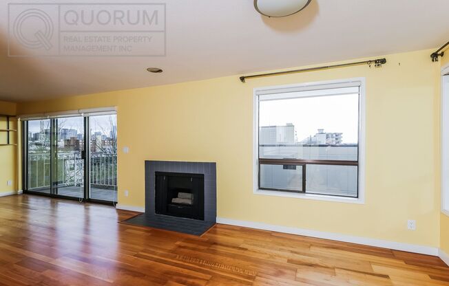 Spectacular Top Floor Condo with Stunning Views in Queen Anne