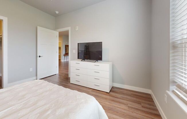 2 beds, 2 baths, 1,233 sqft, $1,925, Unit 302