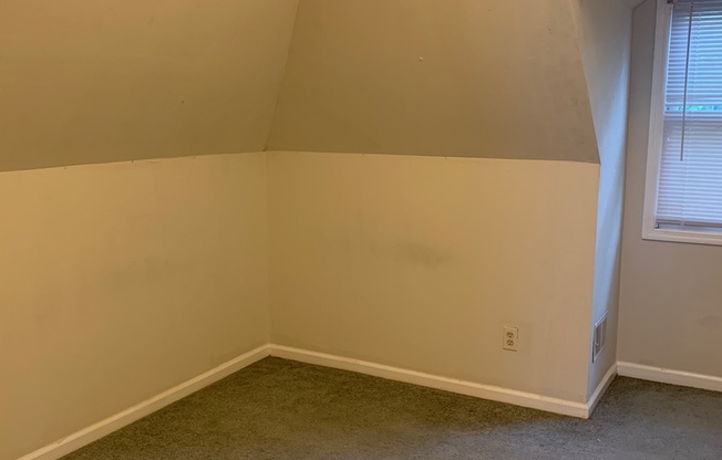 2 beds, 1 bath, $1,425