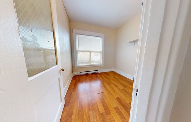 2 beds, 1 bath, $2,445, Unit 209