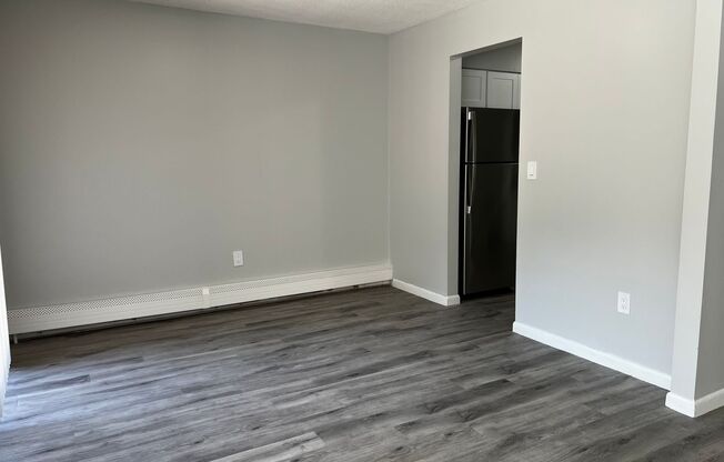 1 bed, 1 bath, 1,037 sqft, $2,025, Unit 75-B3