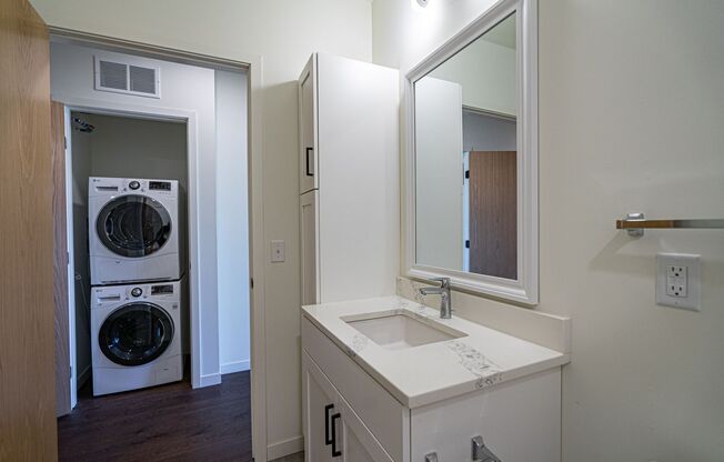2 beds, 1.5 baths, 1,116 sqft, $2,695, Unit 103