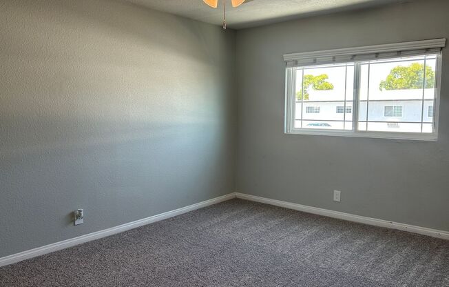 2 beds, 2 baths, 880 sqft, $2,795, Unit H-12