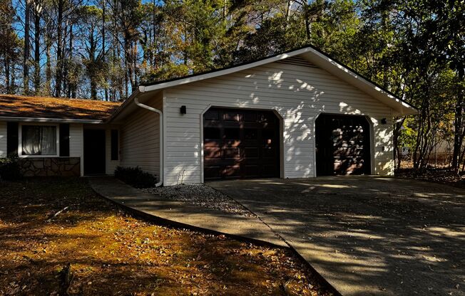 Charming Newly Renovated Ranch Rental in the Heart of Peachtree City!