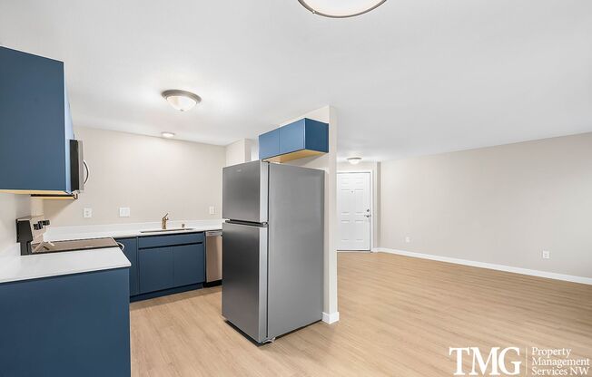 1 bed, 1 bath, 735 sqft, $1,565, Unit C34