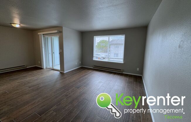 2 beds, 1 bath, 840 sqft, $1,600, Unit C