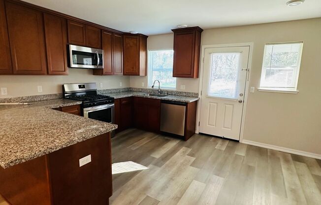 Courtside Apartments