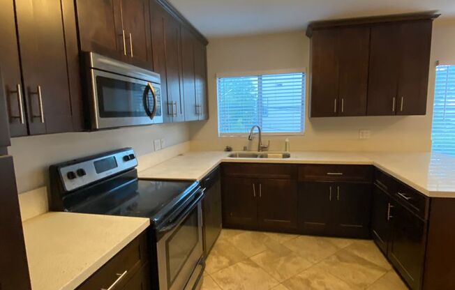 3 beds, 2 baths, 1,450 sqft, $4,598, Unit 207