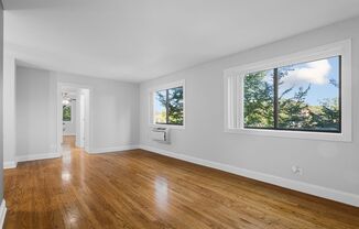 2 beds, 1.5 baths, 897 sqft, $2,100, Unit 303