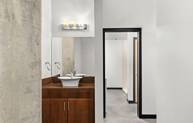 1 bed, 1 bath, 1,020 sqft, $1,445, Unit 404