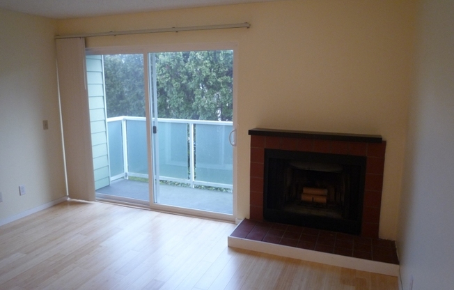 2 beds, 2 baths, $2,195, Unit Unit B101