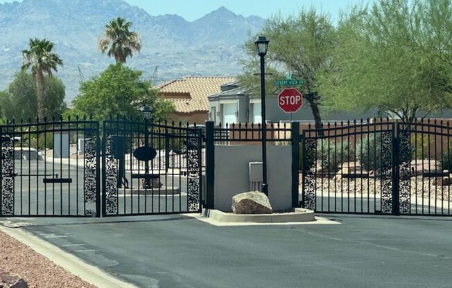 2BR Patio Home with 2 BONUS ROOMS, fenced yard, Garage,Desert Foothills-Bullhead Parkway