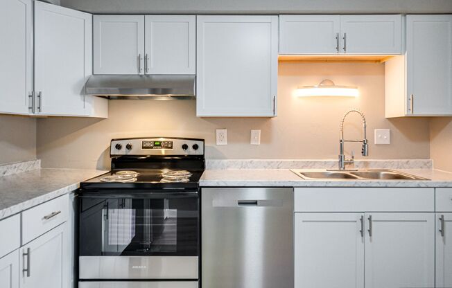 2 beds, 1 bath, 768 sqft, $1,199, Unit 1020-01