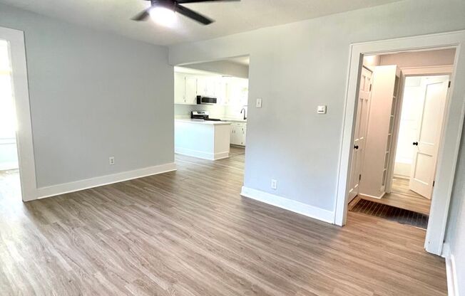 3 beds, 1 bath, 865 sqft, $1,750, Unit A