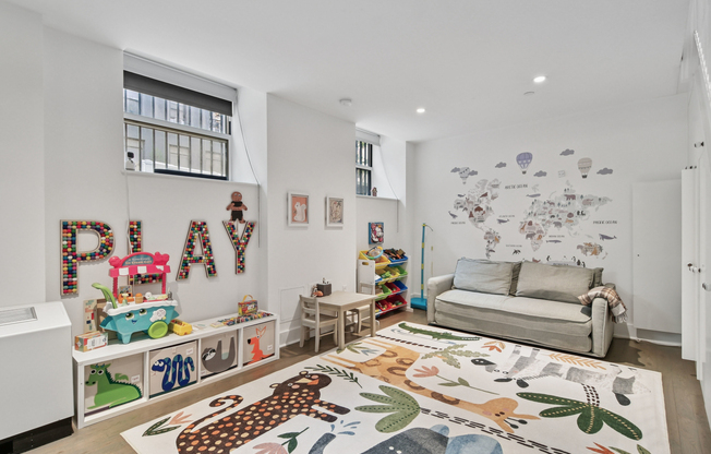 416 W 52 ST