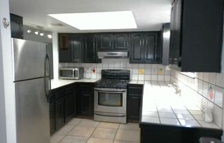 2 beds, 2 baths, $1,400