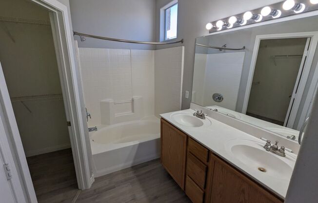 2 beds, 2 baths, $1,650, Unit # 1005