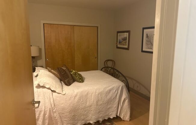 2 beds, 1 bath, 1,054 sqft, $1,800, Unit 207