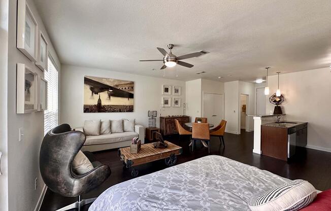 Studio, 1 bath, 640 sqft, $1,209