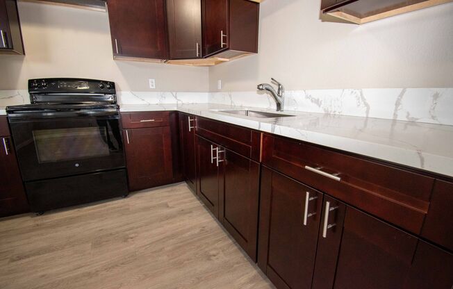 2 beds, 1 bath, $1,975, Unit 4960-01