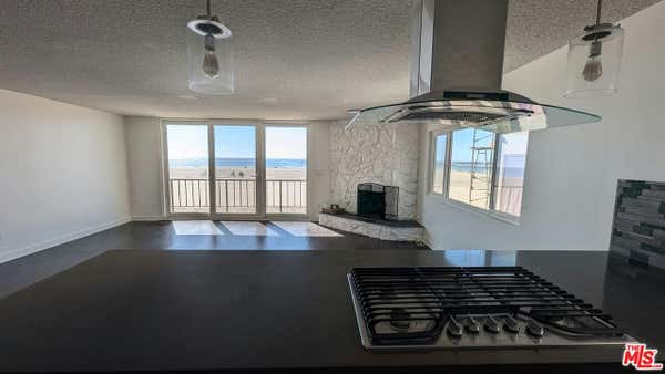 2 beds, 2 baths, 14,117 sqft, $5,200, Unit A2